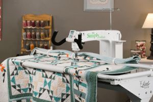 HQ Smiply Sixteen BY Handi Quilter