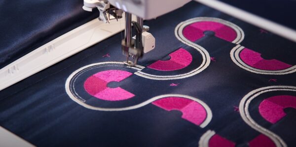 Pfaff creative icon Embroidery & Sewing Machine