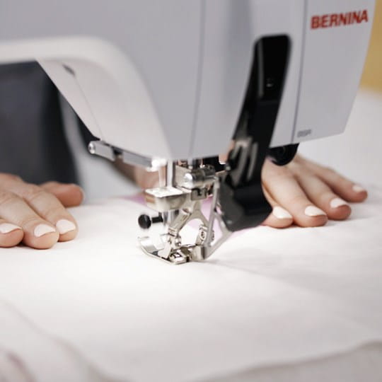 Bernina 590 Sewing, Quilting and Embroidery