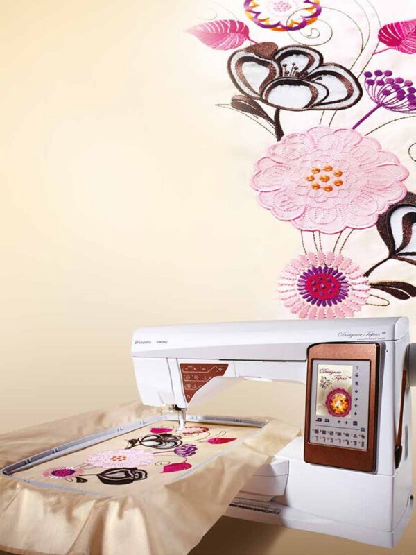 HUSQVARNA DESIGNER TOPAZ 40 Sewing Machine Plus Embroidery Unit