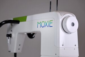 HQ Moxie BY Handi Quilter